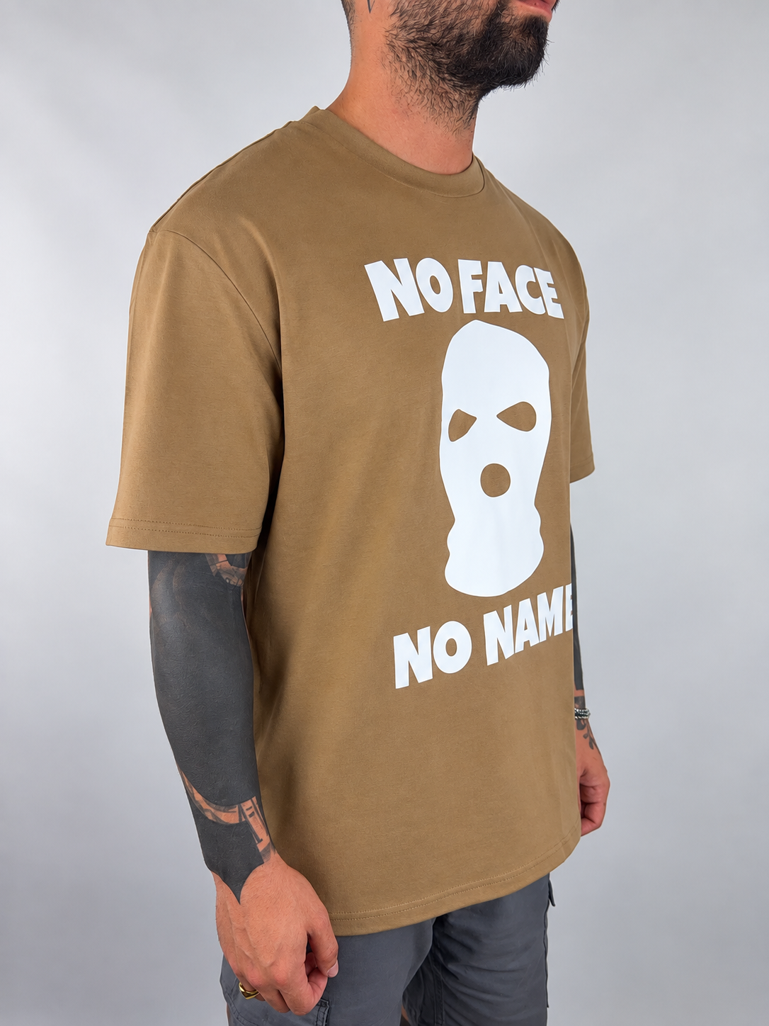 T-Shirt “No Face-No Name”